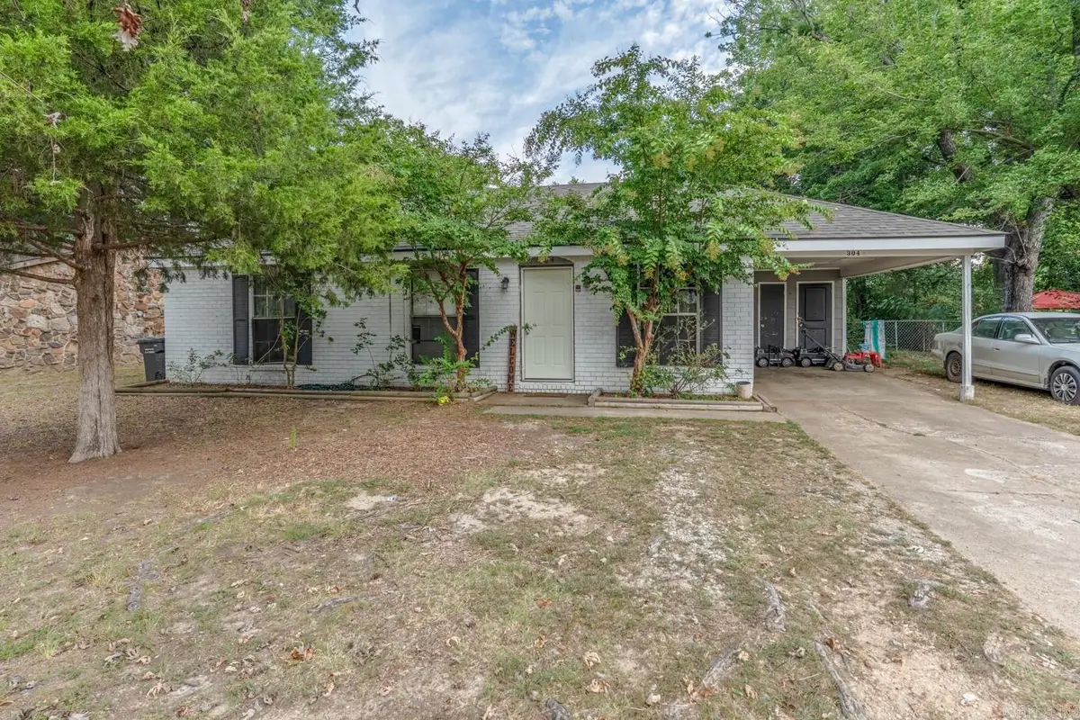 304 W Alpine St, Jonesboro, AR 72401 - #1
