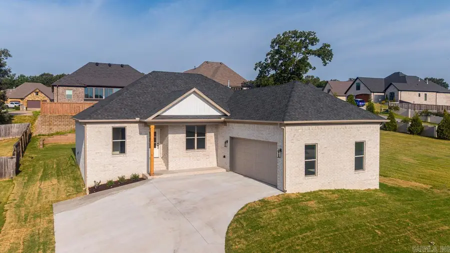 63 Oakbrooke Drive, Sherwood, AR 72120 - #3