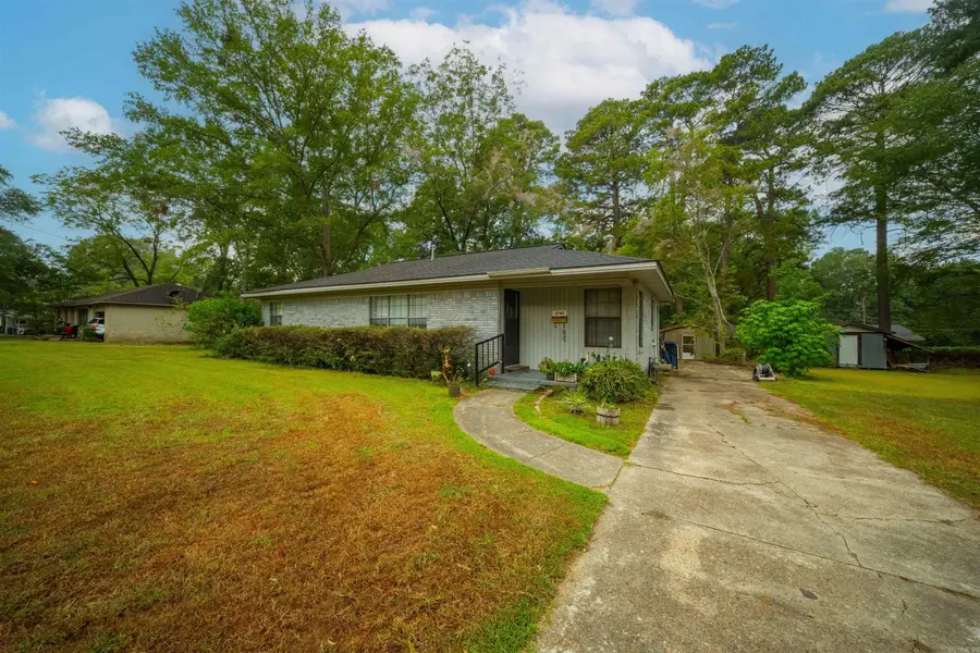 2742 Evergreen Avenue, Camden, AR 71701 - #2