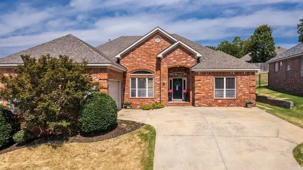 245 Summit Valley Circle, Maumelle, AR 72113