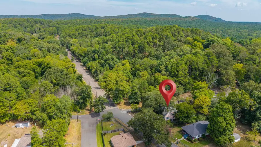 402 Pullman Avenue, Hot Springs, AR 71901 - #2