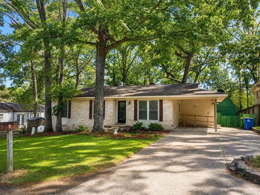 28 Sallisaw Circle, North Little Rock, AR 72116 - #2