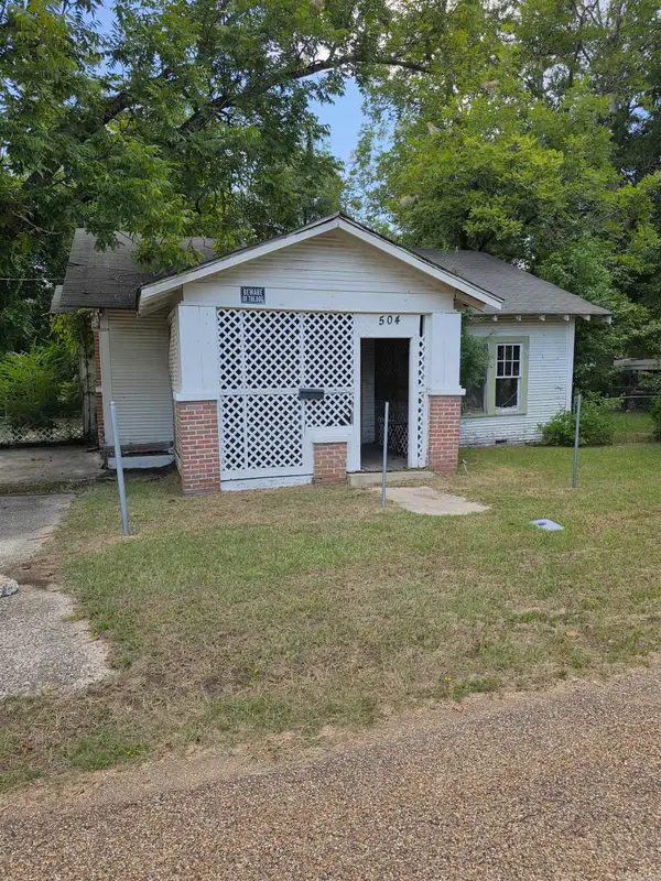 504 E 9th St, Smackover, AR 71762