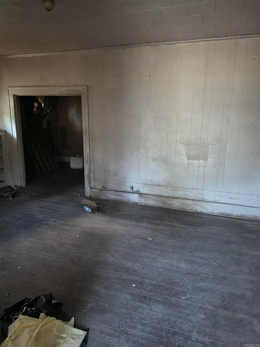 504 E 9th St, Smackover, AR 71762 - #3