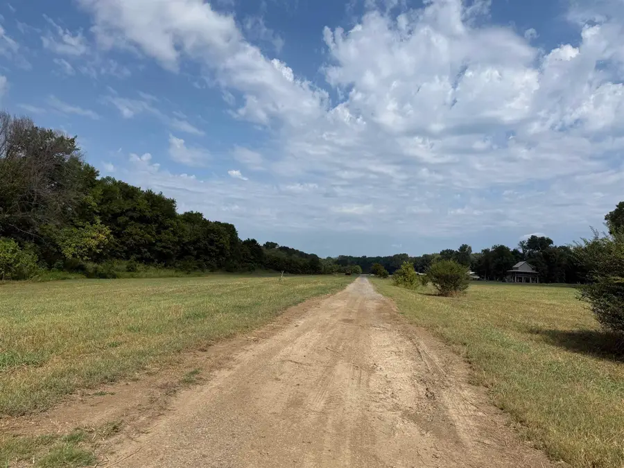 32 Upper Yorktown Drive, Locust Grove, AR 72550 - #3