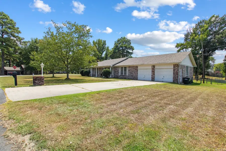 2 Bowie Pt, Sherwood, AR 72120 - #2
