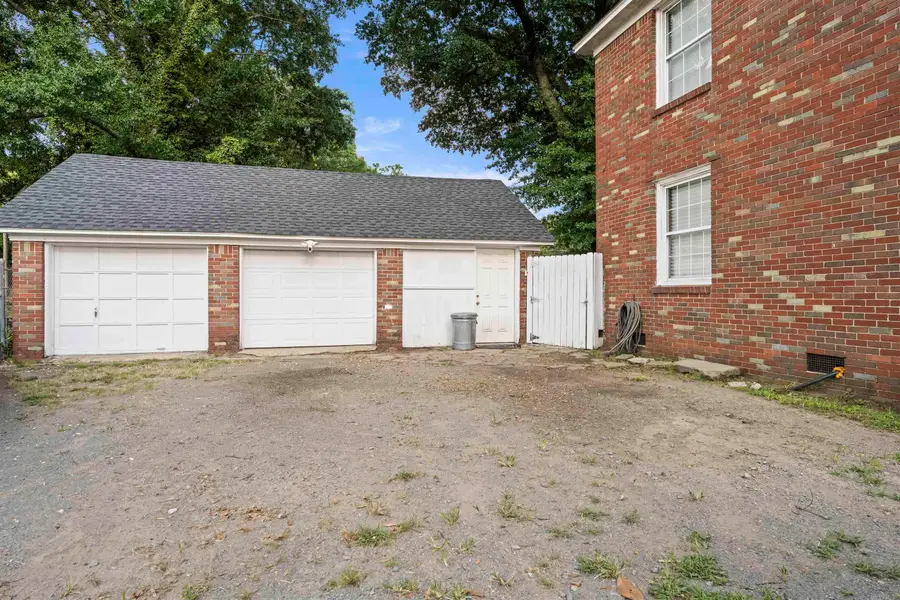 221 W 18th St, North Little Rock, AR 72114 - #3