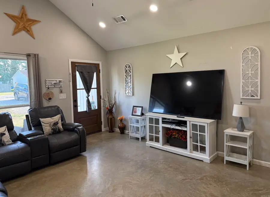346 Lois Lane, Paragould, AR 72450 - #2