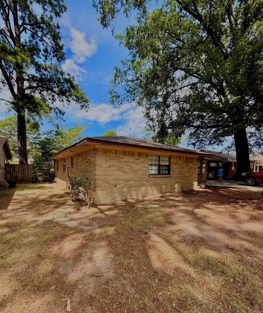 6916 Cloverdale Dr, Little Rock, AR 72209 - #3