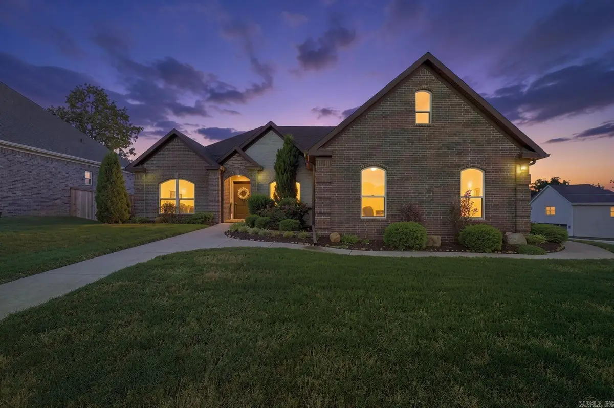 9100 Rapid Water Dr, Sherwood, AR 72120 - #1