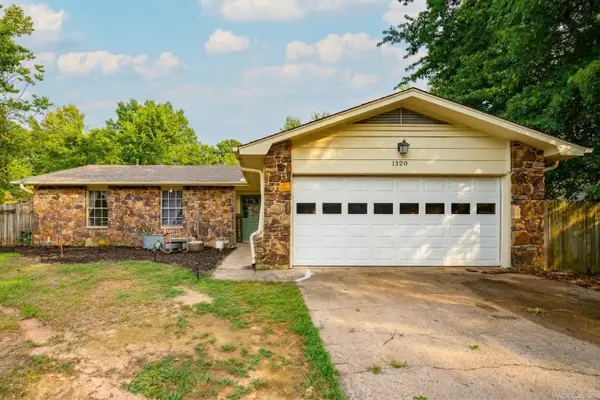 1320 Sunset Drive, Conway, AR 72032