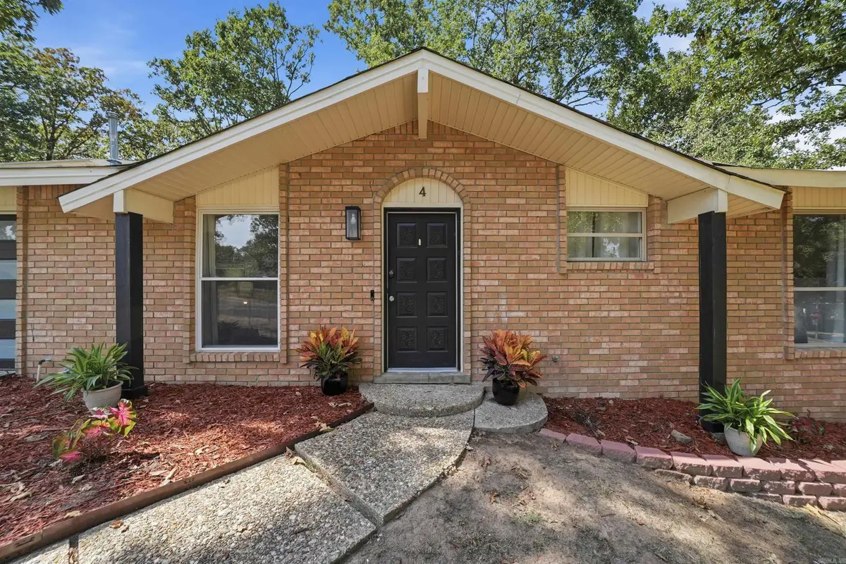 4 Sallisaw Circle, North Little Rock, AR 72116 - #1