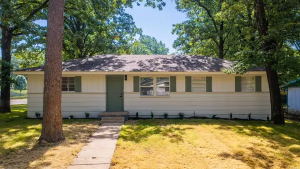 18 Westminister Drive, Little Rock, AR 72209