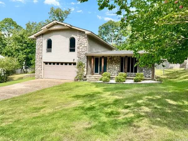11 Heritage Court, Little Rock, AR 72211