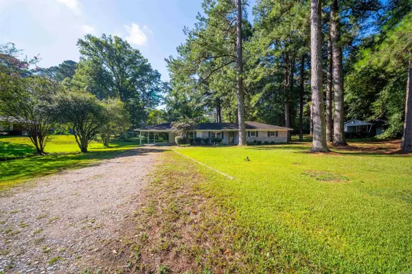 Address Withheld By Seller, Camden, AR 71701