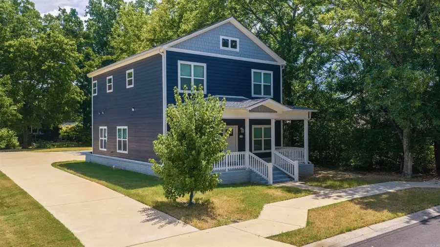 514 Center Street, Conway, AR 72034 - #2