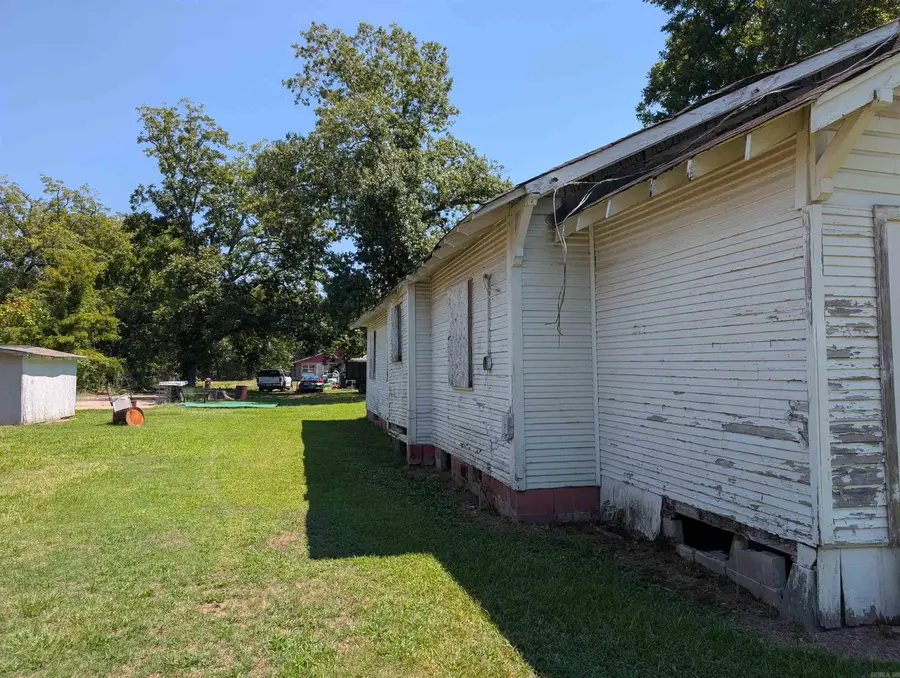 1305 S Catalpa Street, Pine Bluff, AR 71603 - #3