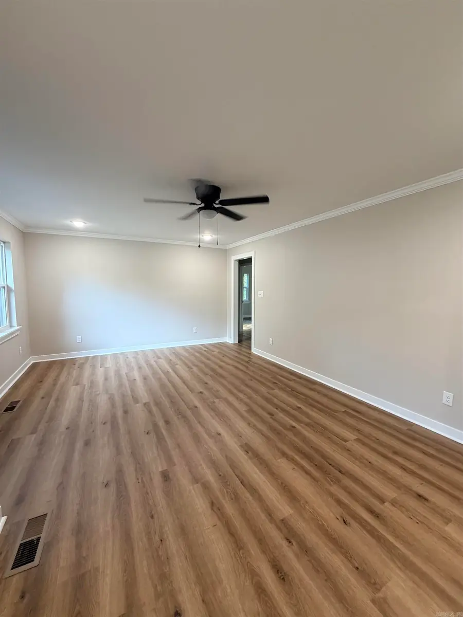 709 N Spruce Street, Searcy, AR 72143 - #2