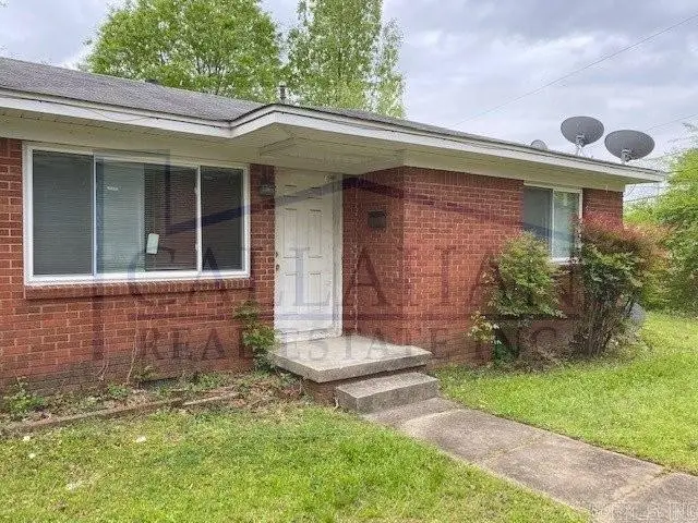 110 & 112 W I Avenue, North Little Rock, AR 72116 - #2