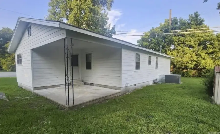 104 W Searcy, Kensett, AR 72560 - #2
