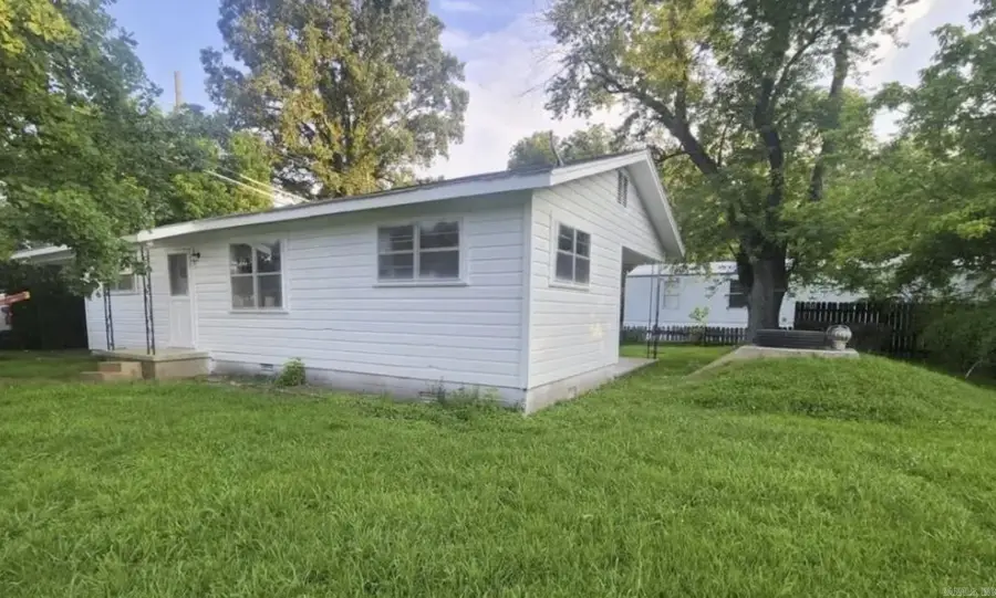 104 W Searcy, Kensett, AR 72560 - #3