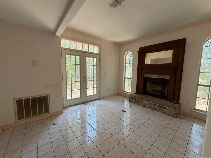 104 W Lewisburg Road, Vilonia, AR 72173 - #3