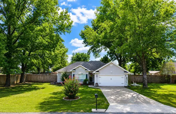 11 Crestwood Cove, Cabot, AR 72023
