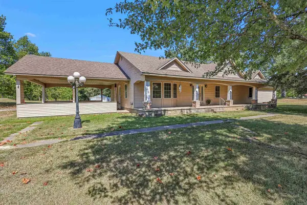 1906 Hwy 70, Glenwood, AR 71943