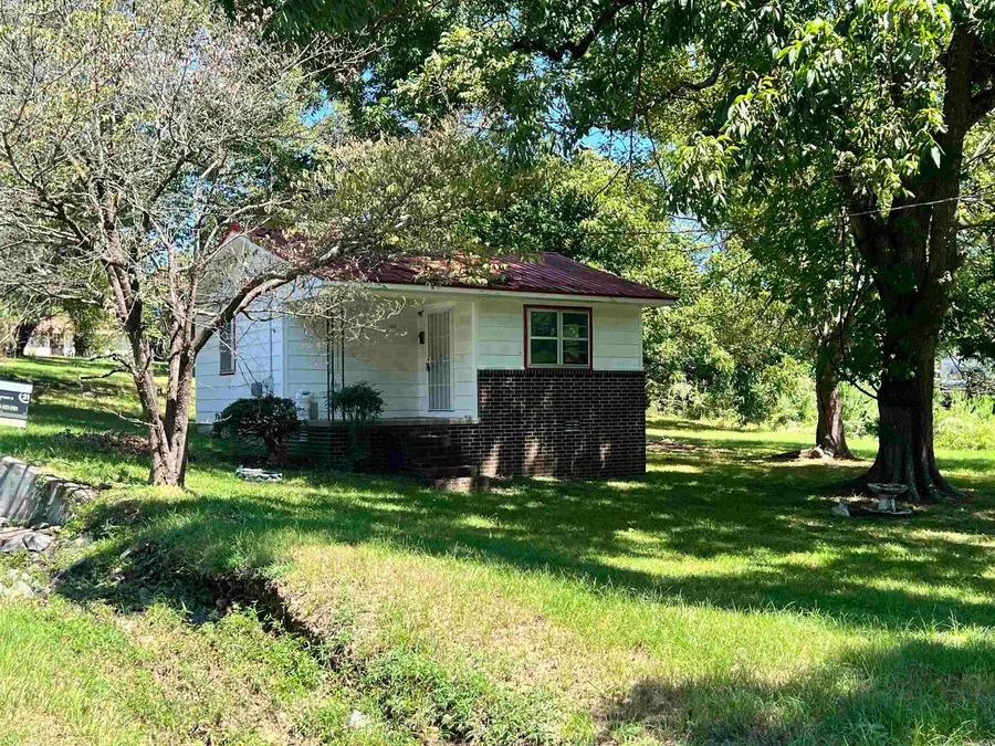 301 Pecan Street, Malvern, AR 72104 - #2