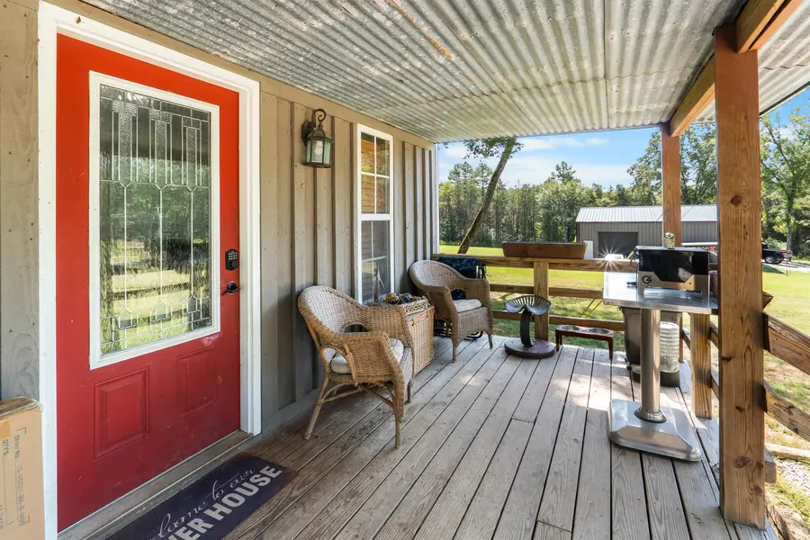 5404 Mount Olive Rd., Melbourne, AR 72556 - #3