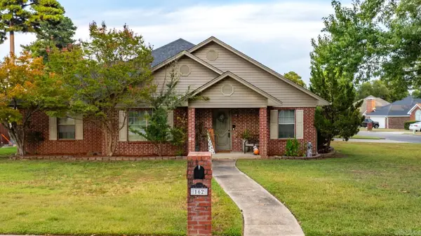 162 Lily Drive, Maumelle, AR 72113