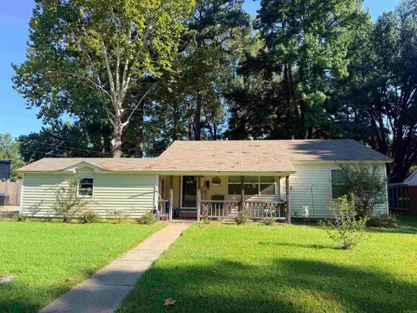 107 E Jackson St, Hamburg, AR 71646