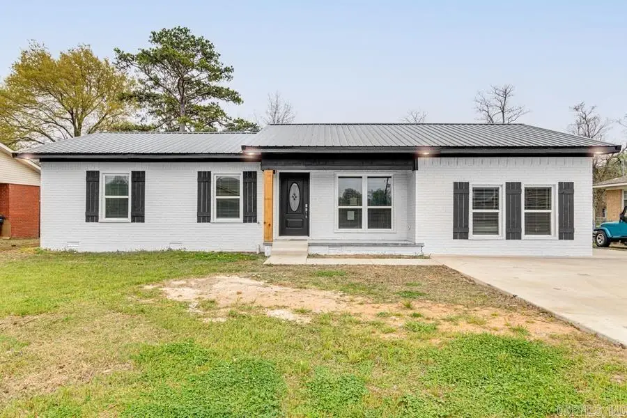 906 NW 6th Street, Walnut Ridge, AR 72476 - #1