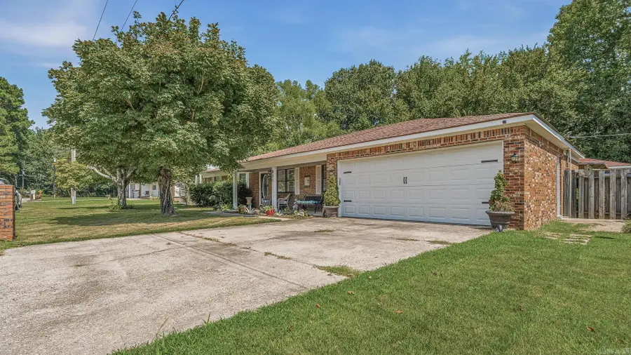 801 Brighton Street, Paragould, AR 72450 - #2