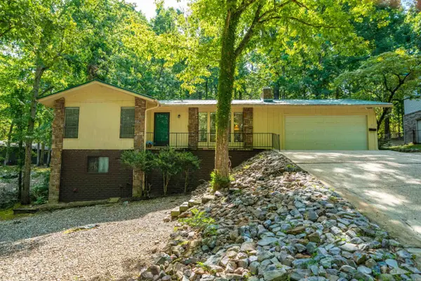 13 Carballo Lane, Hot Springs Village, AR 71909