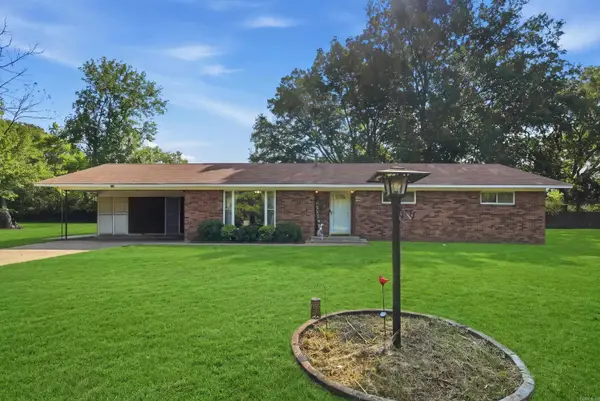 1226 N Gum Street, Conway, AR 72032