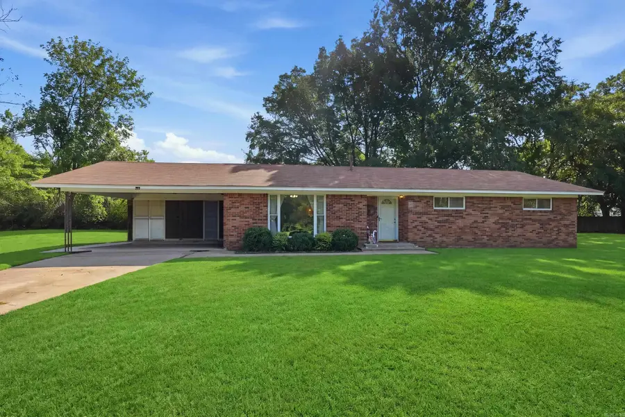 1226 N Gum Street, Conway, AR 72032 - #2