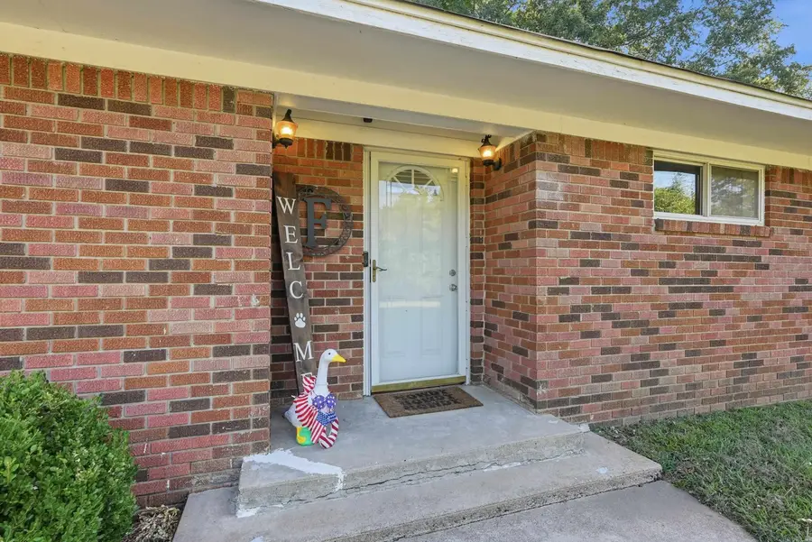 1226 N Gum Street, Conway, AR 72032 - #3