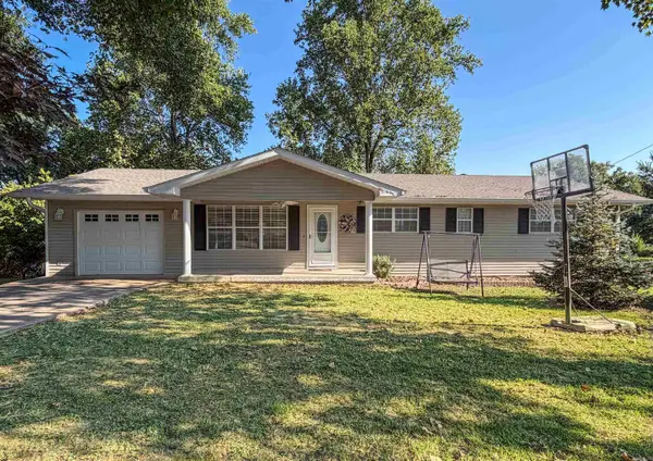 717 South Street, Flippin, AR 72634