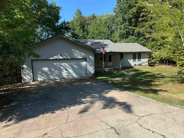 1001 Davidson Circle, Greers Ferry, AR 72067