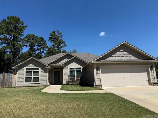 222 Promenade Cir, Russellville, AR 72801