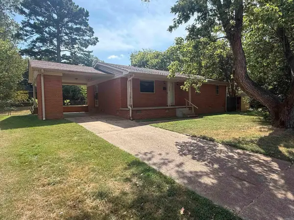 710 N Spruce Street, Searcy, AR 72143