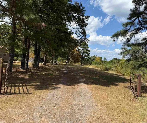255 Berry Road, Concord, AR 72523