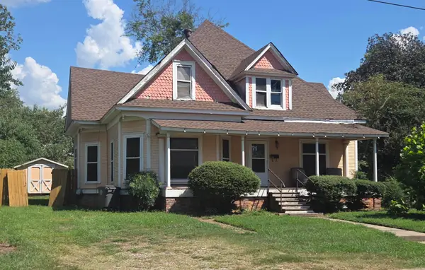 210 S Oak, Searcy, AR 72143