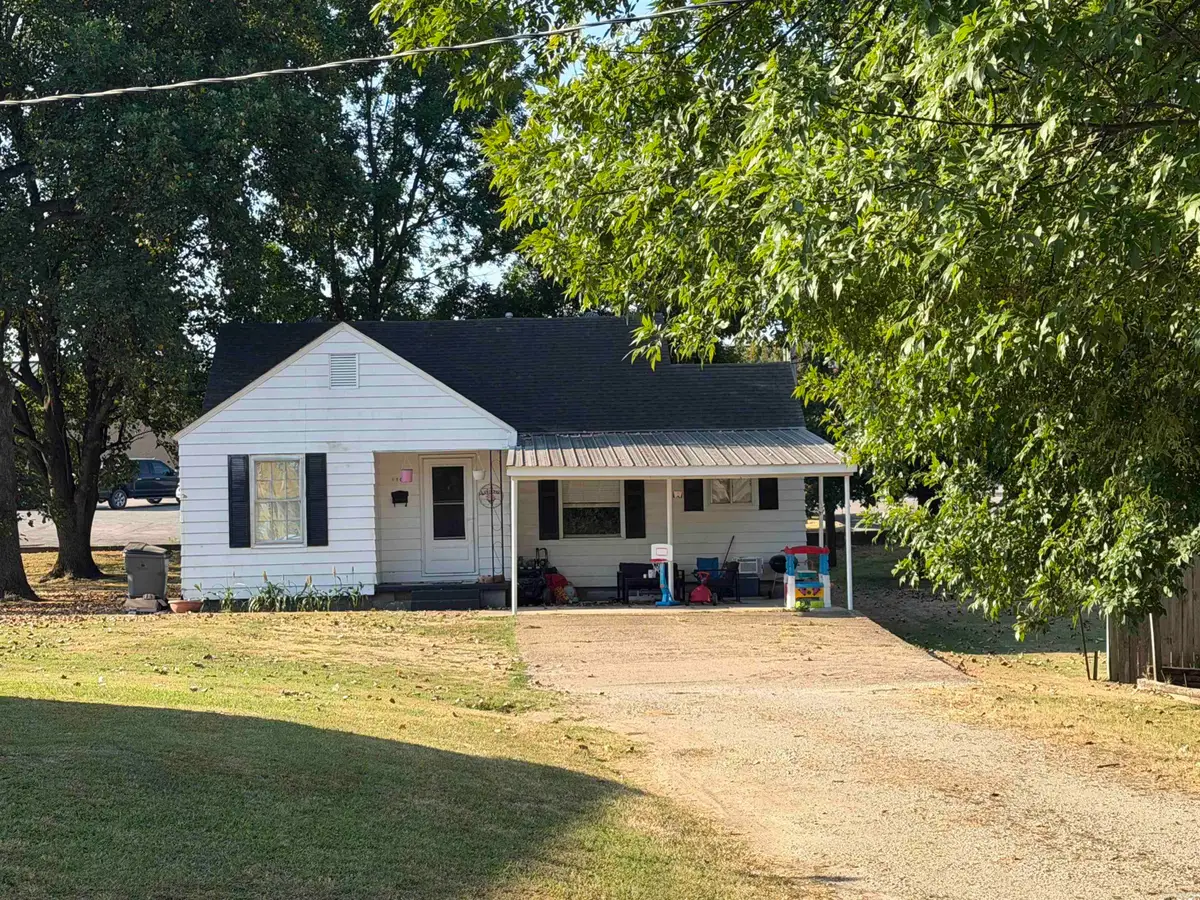 1100 & 1102 W Main Street, Paragould, AR 72450 - #1