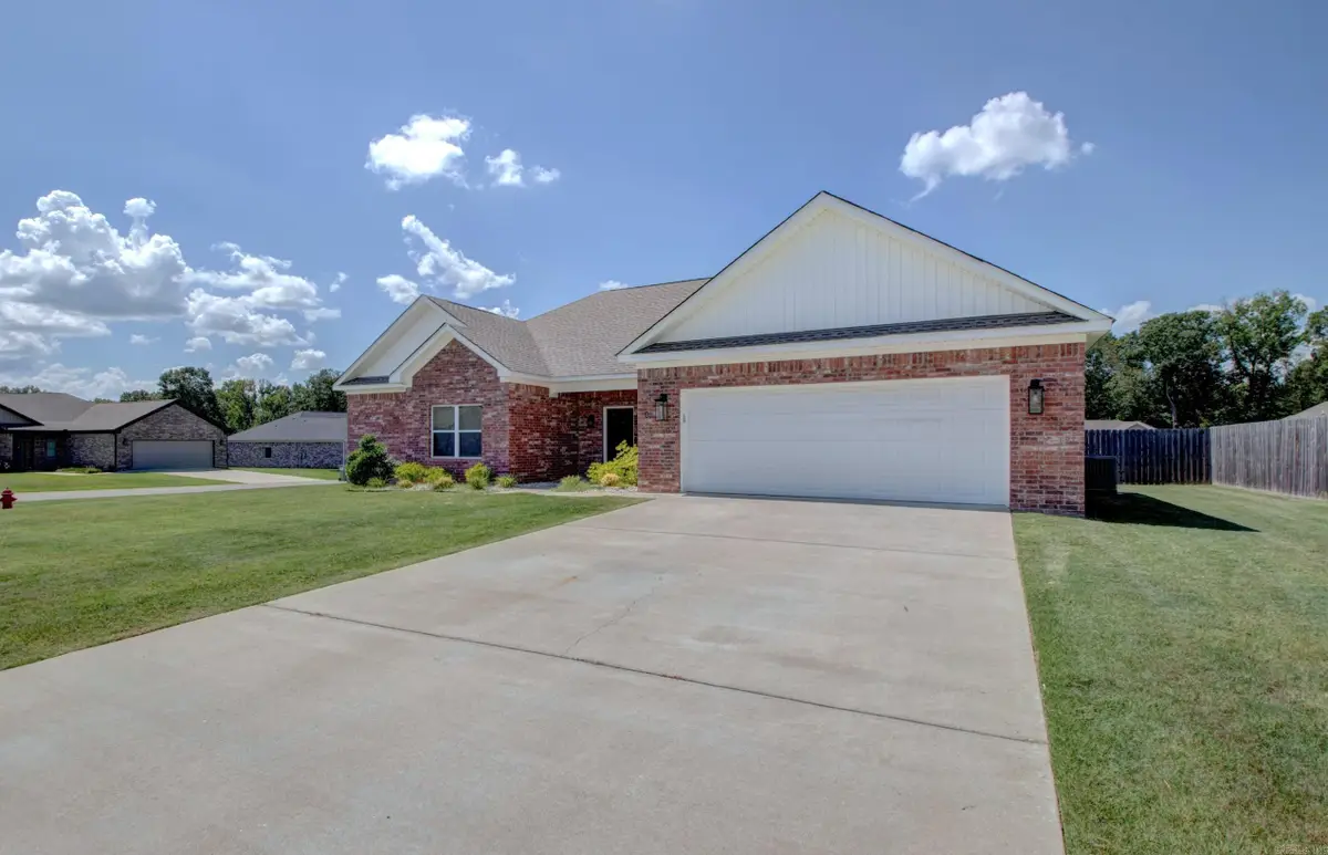 1 Oaks Lane, Greenbrier, AR 72058 - #1