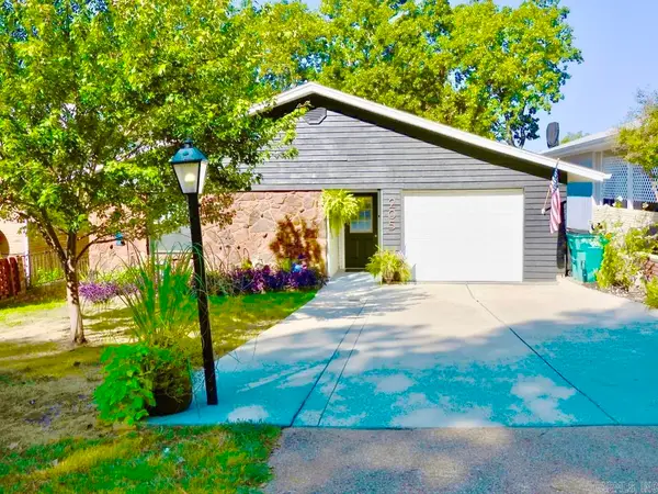 205 S Nightingale Drive, Horseshoe Bend, AR 72512
