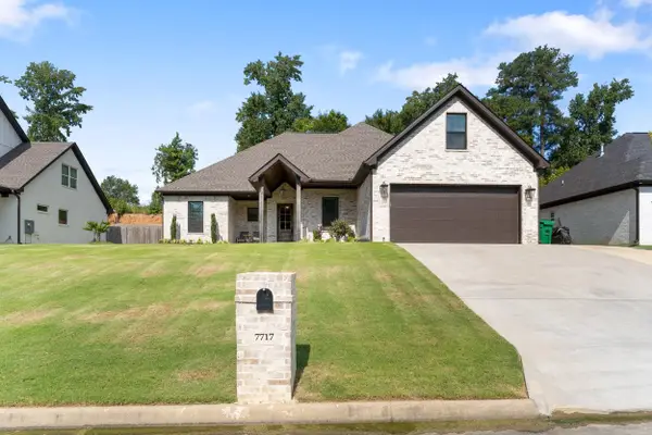 7717 S Shoreline Blvd., Benton, AR 72019
