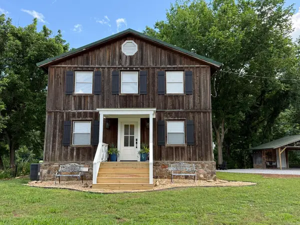 76 W Cool Water Retreat, Mountain View, AR 72560
