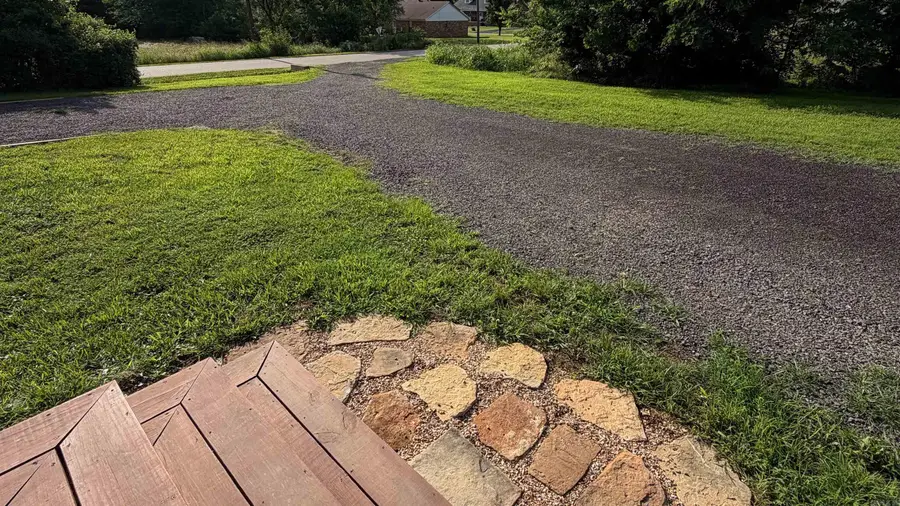 615 Range Street, Marshall, AR 72650 - #3